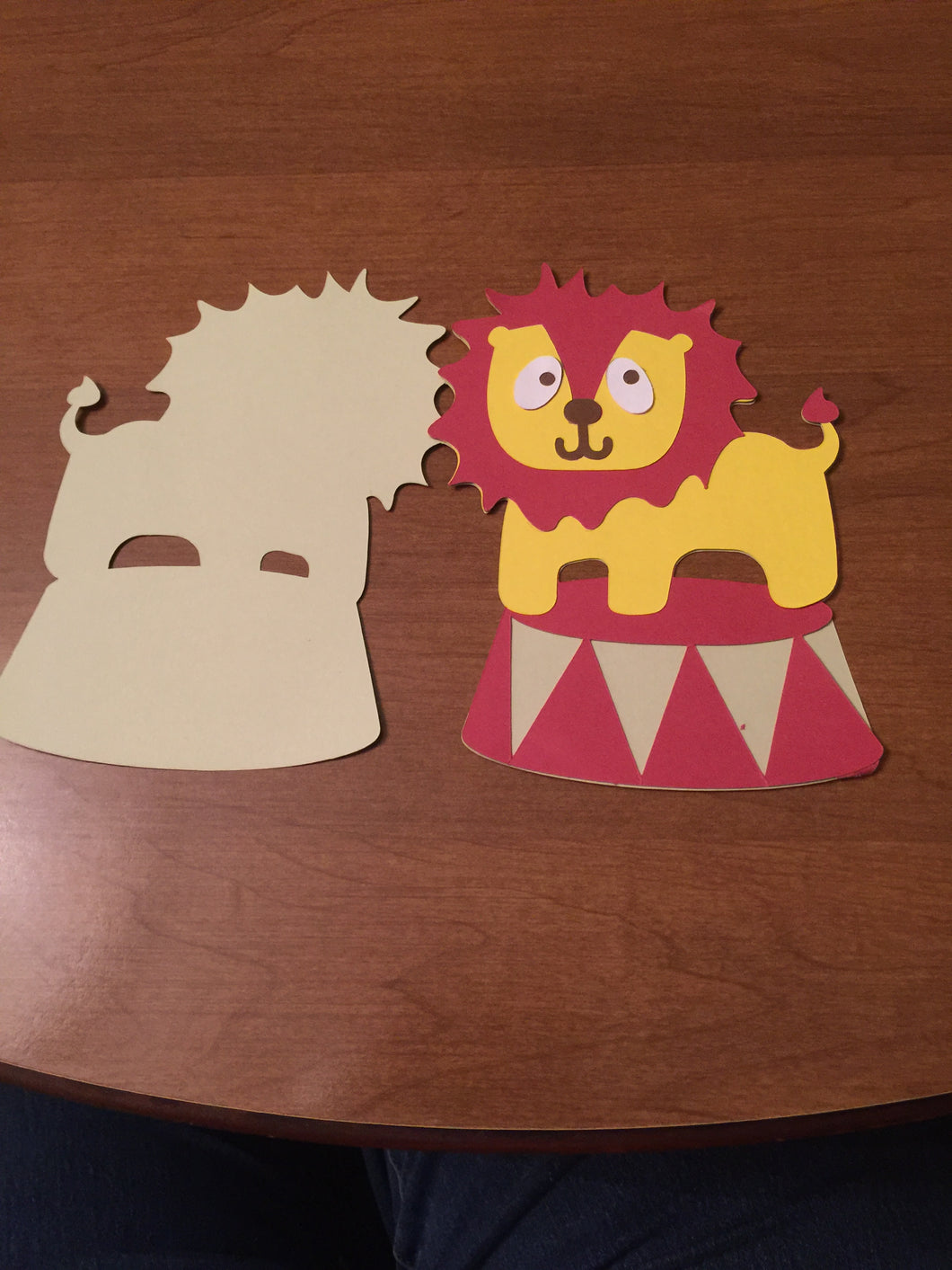 Circus Lion Shaped Card
